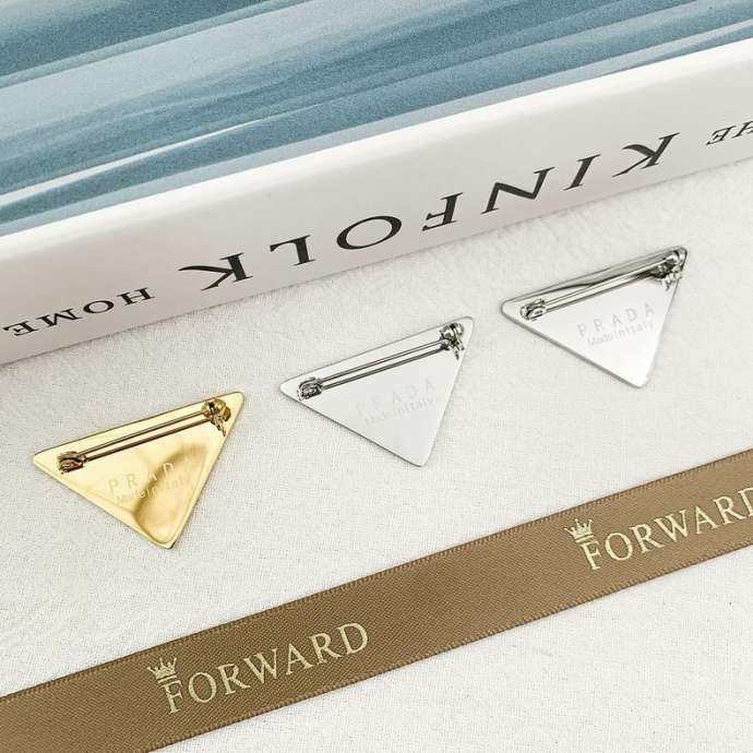 Picture of Prada Brooch _SKUPradabrooch10181514383